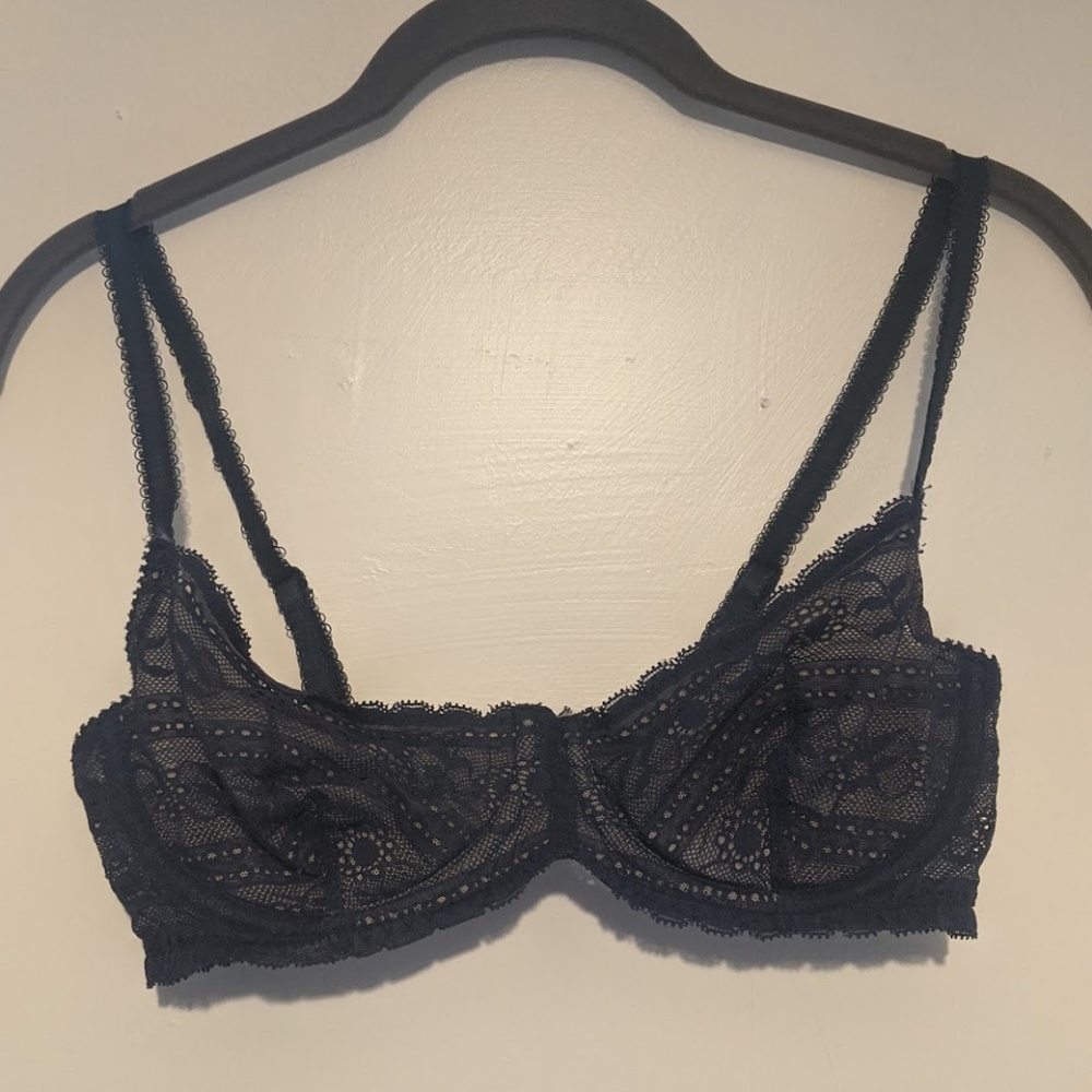 GapBody Lace Navy Underwire Bra 34C